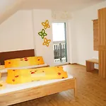Farm stay Loeschgruberhof - Urlaub Am Bauernhof Rechberg